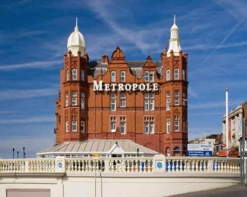 The Metropole Hotel — 7