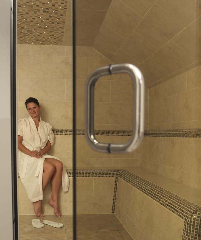 The Bridge Hotel And Spa — 7