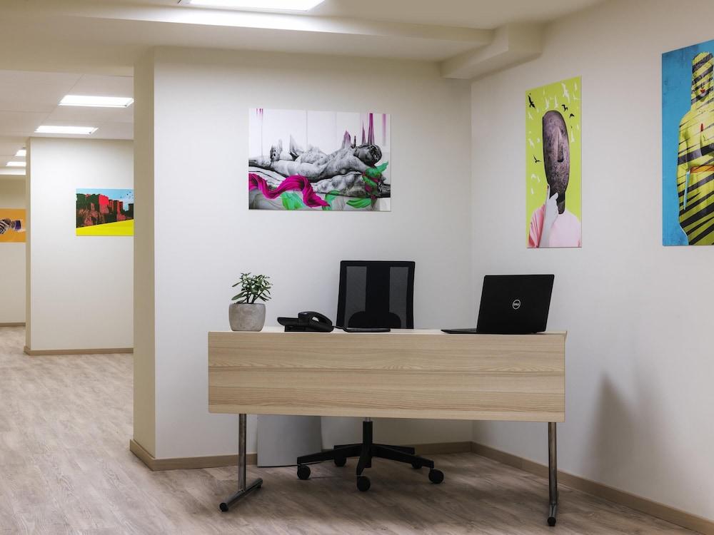 Ibis Styles Athens Routes — 6