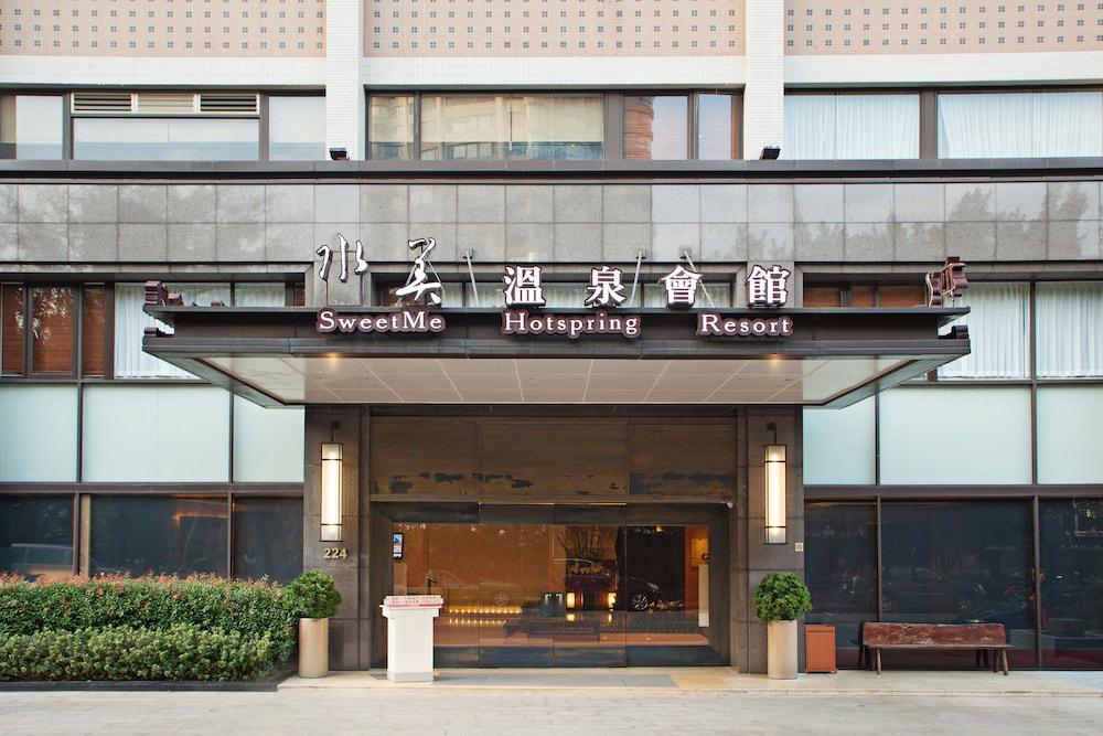 Sweetme Hotspring Resort 885115