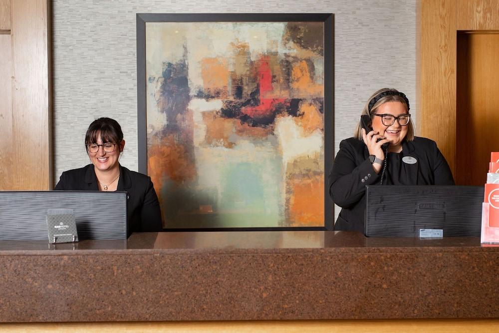 Carlton Hotel — 9