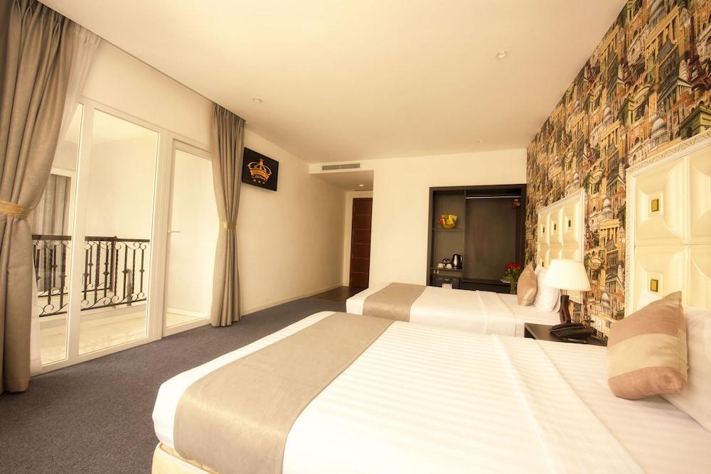 Golden Crown Hotel — 6