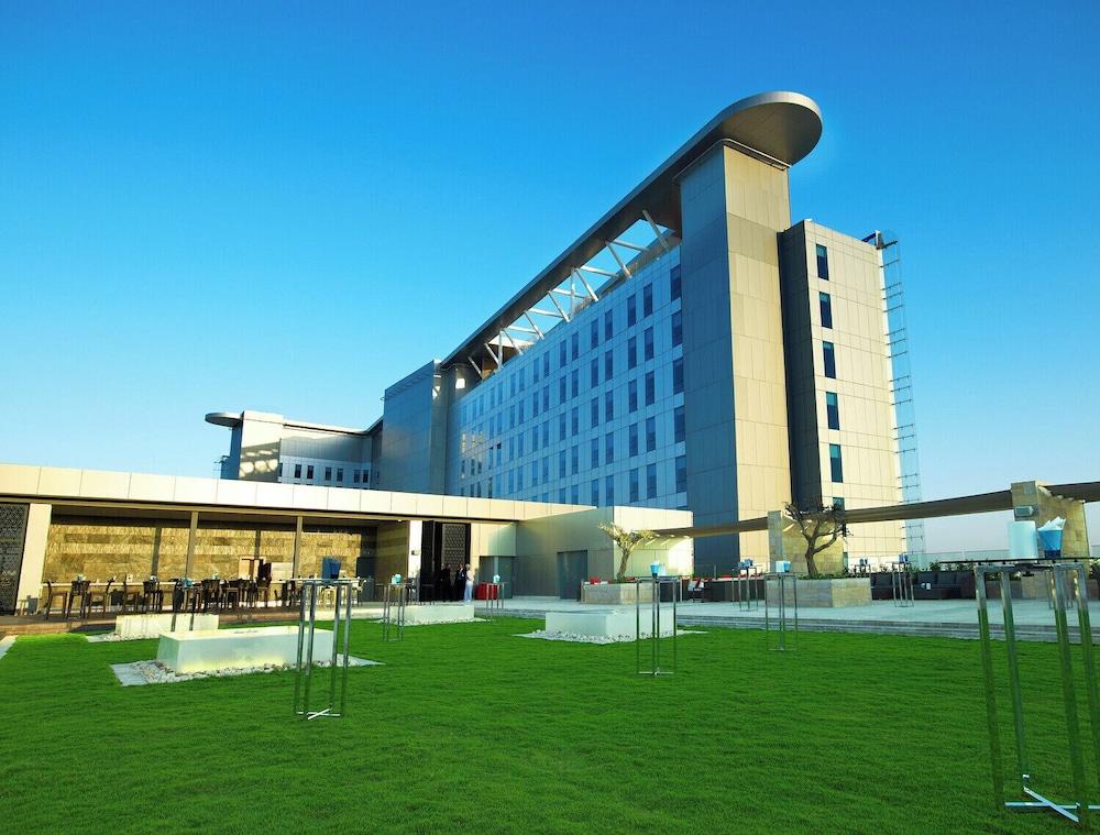 ALOFT ABU DHABI — 9
