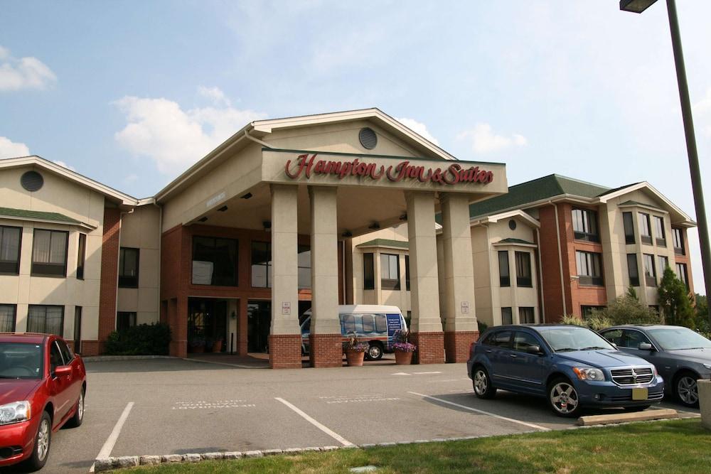 Hampton Inn Suites Fairfield — 5