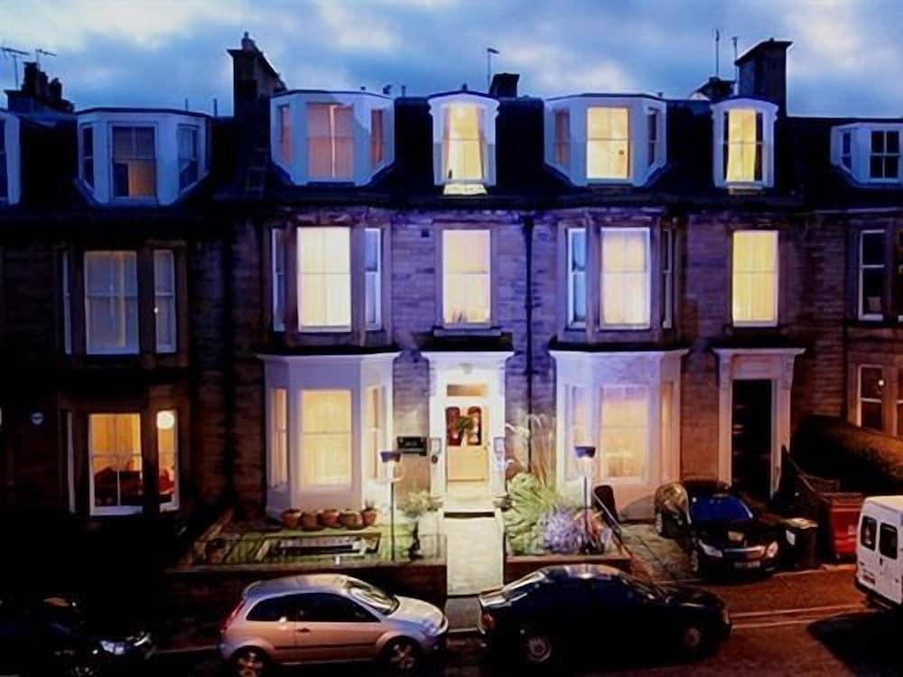 Hotel Ceilidh-Donia - Townhouse Hotel — 1