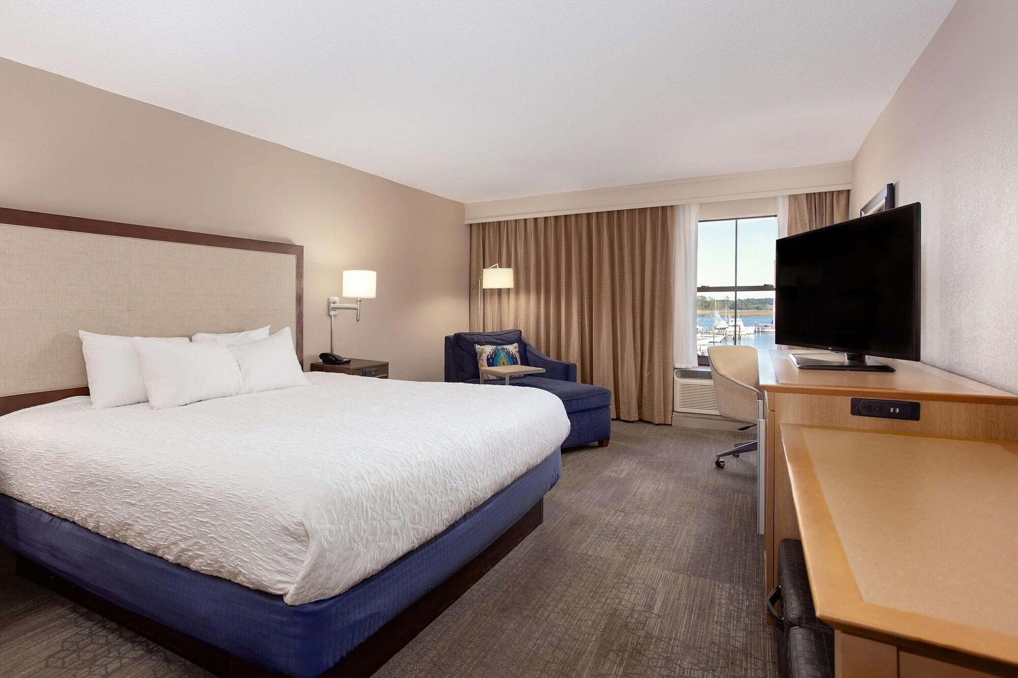 Hampton Inn Georgetown Marina — 8
