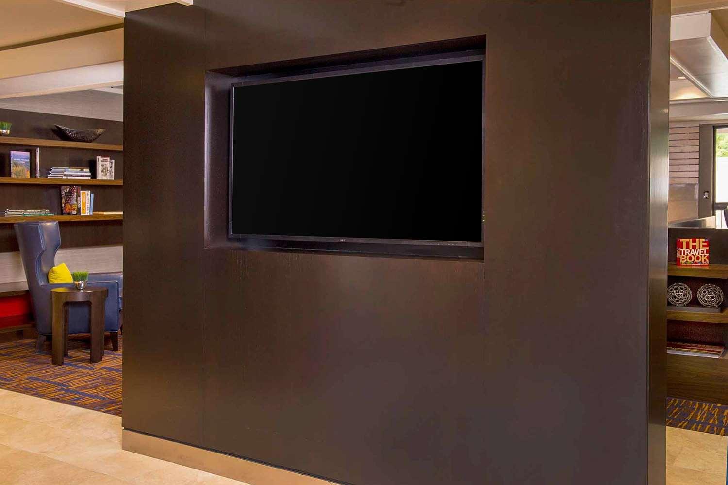 Sonesta Select Durham Research Triangle Park — 9
