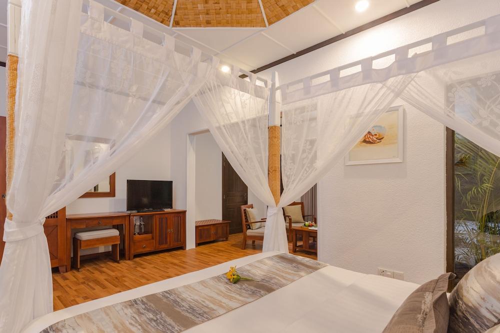 Bandos Maldives 19034 — 10