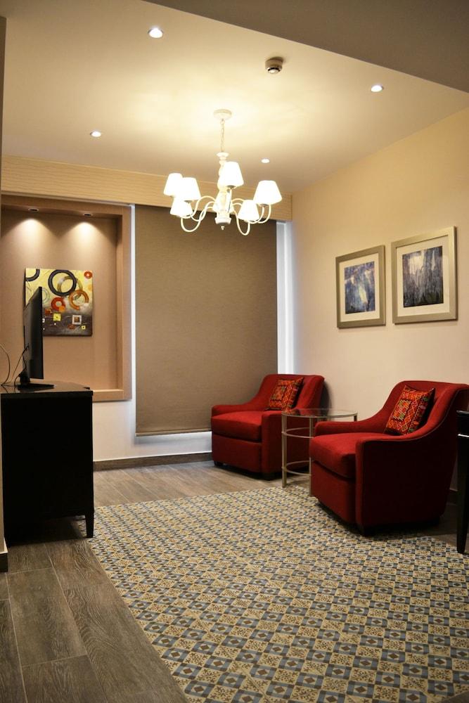 Ambassador Hotel 76794 — 4