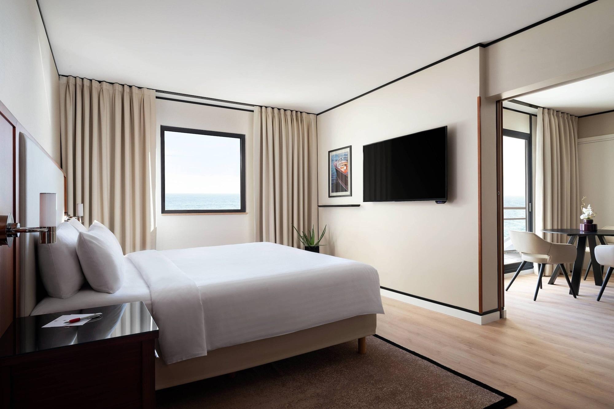 Riviera Marriott Hotel La Porte de Monaco — 8
