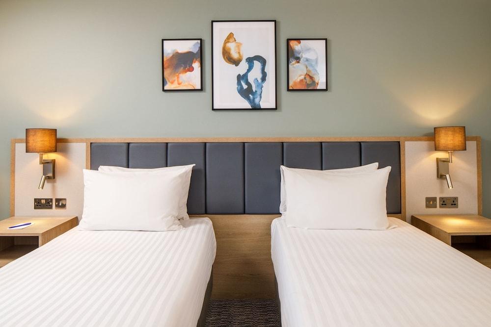 Delta Hotels by Marriott Milton Keynes — 7