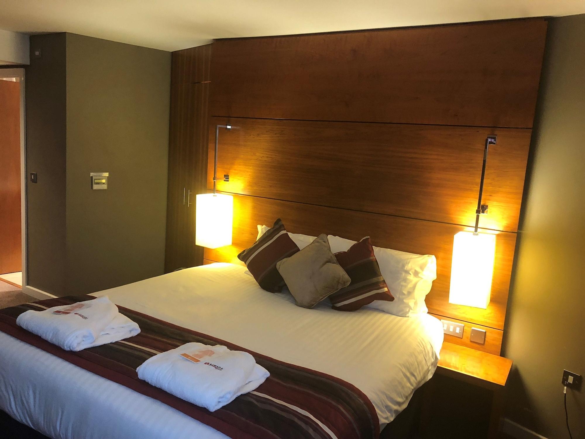 Ramada Plaza by Wyndham Wrexham — 8