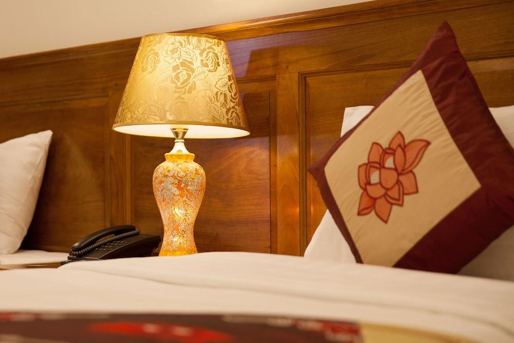 Silk Queen Hotel — 8