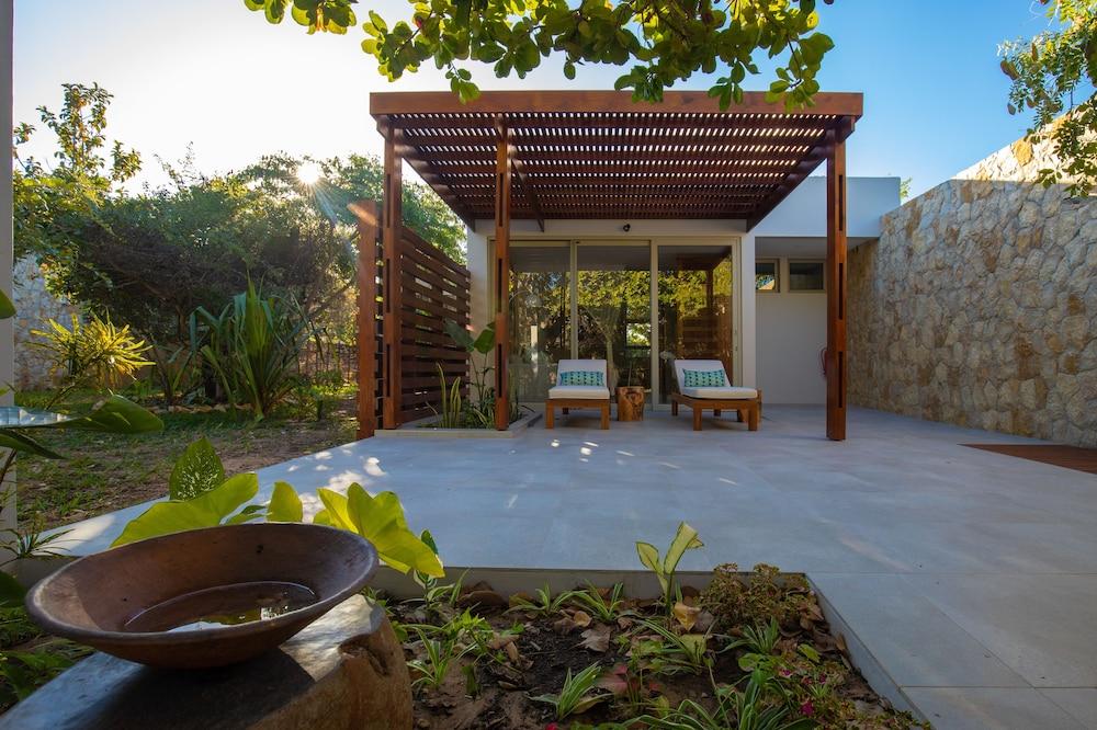 Bahia Mar Boutique Hotel 1235068 — 1