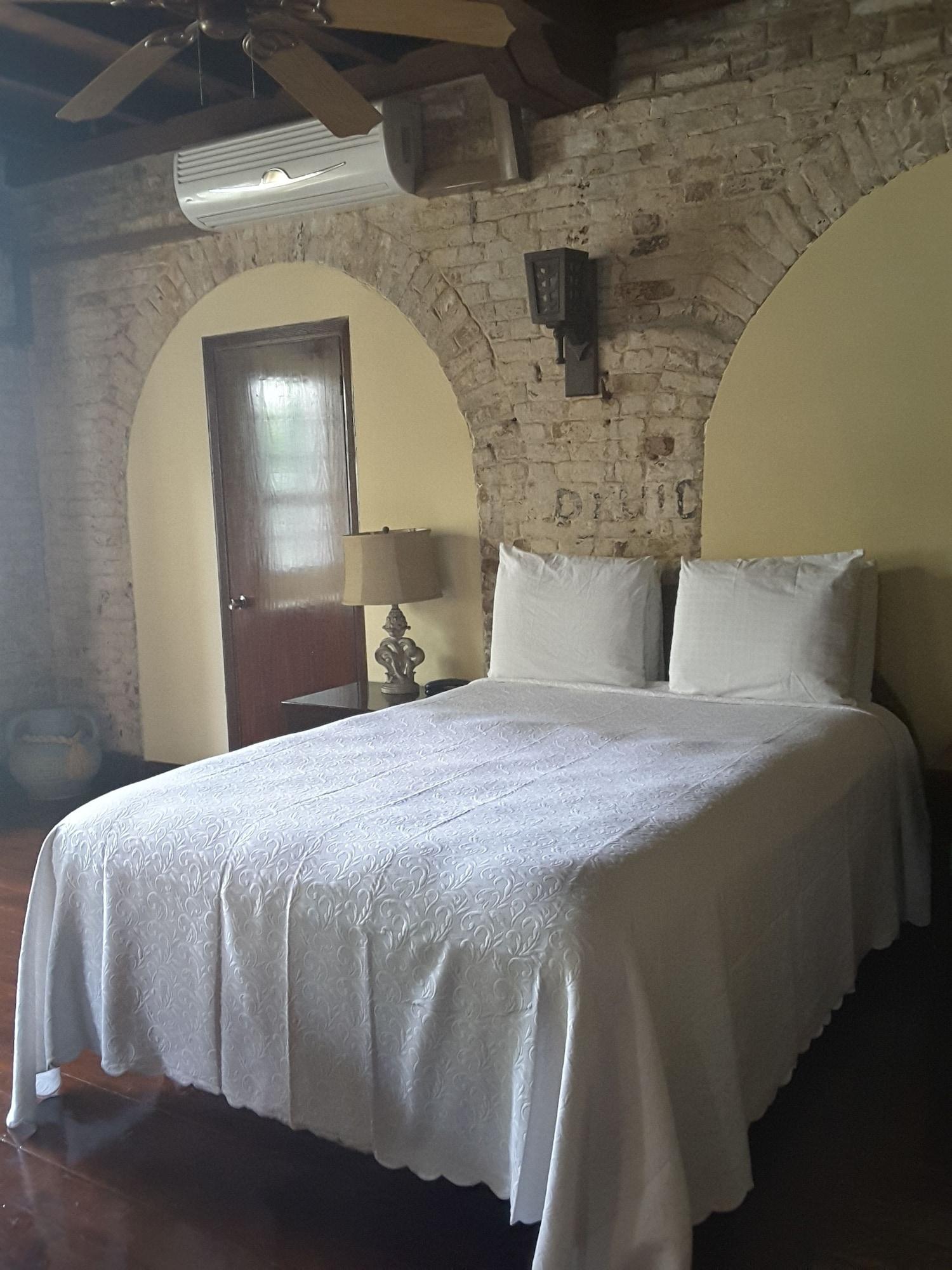 Copper and Lumber Store Hotel Boutique — 7