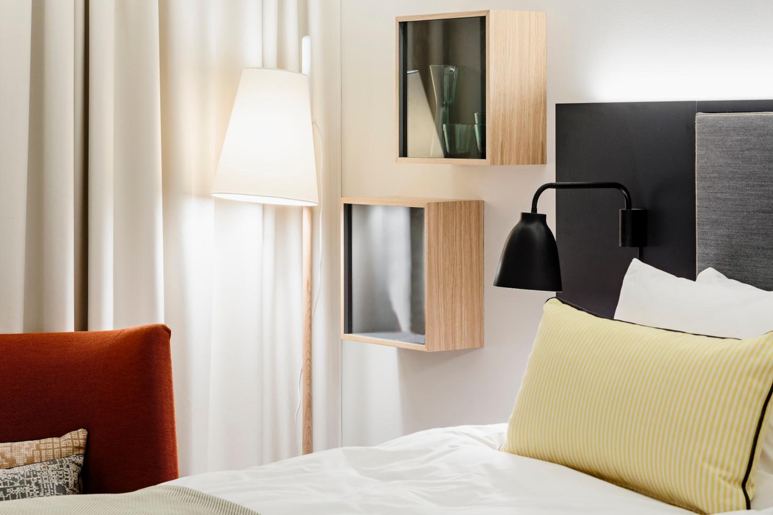 RADISSON BLU HOTEL, DUBAI WATERFRONT — 2