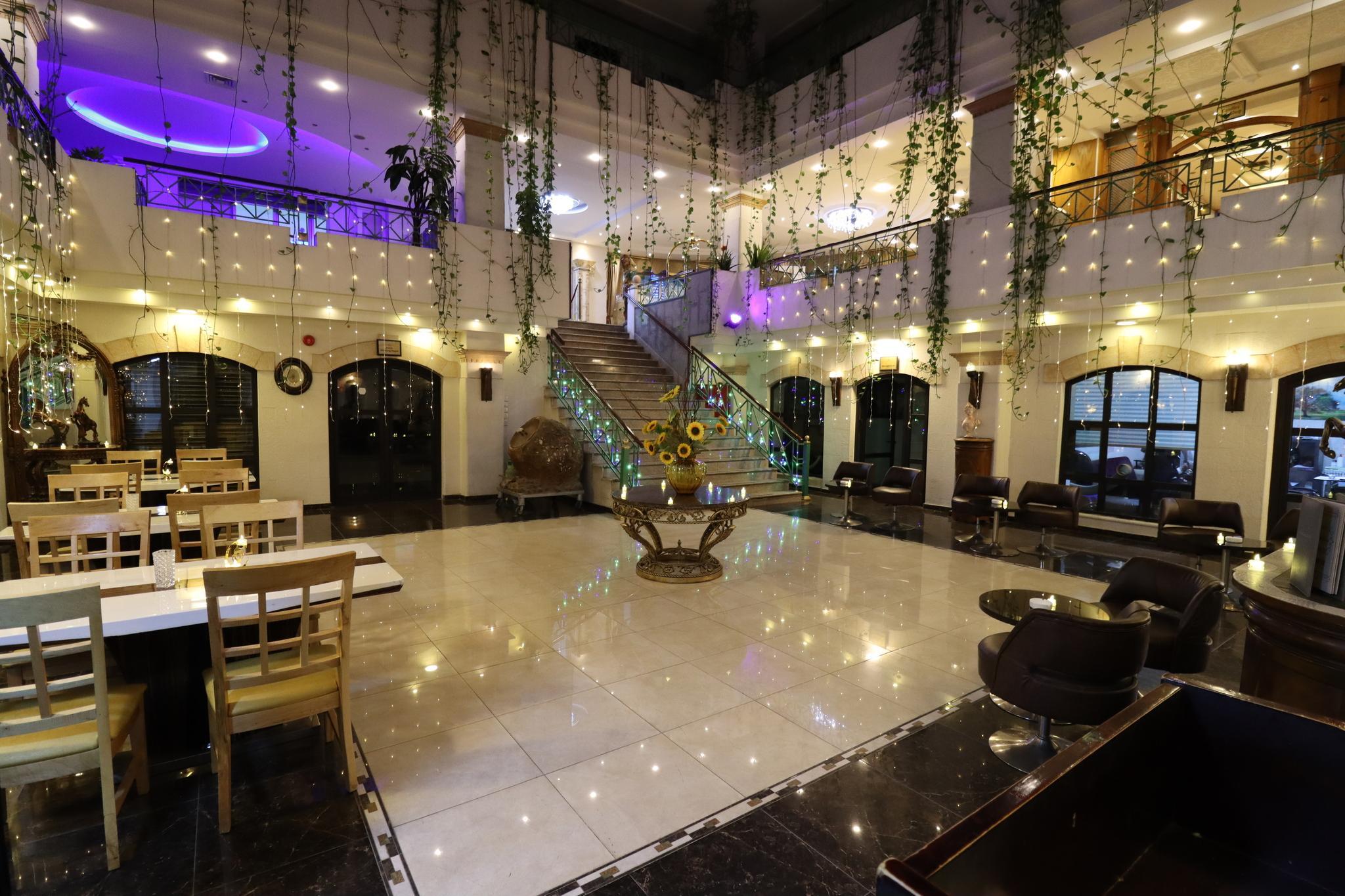 LARSA HOTEL 74334 — 4