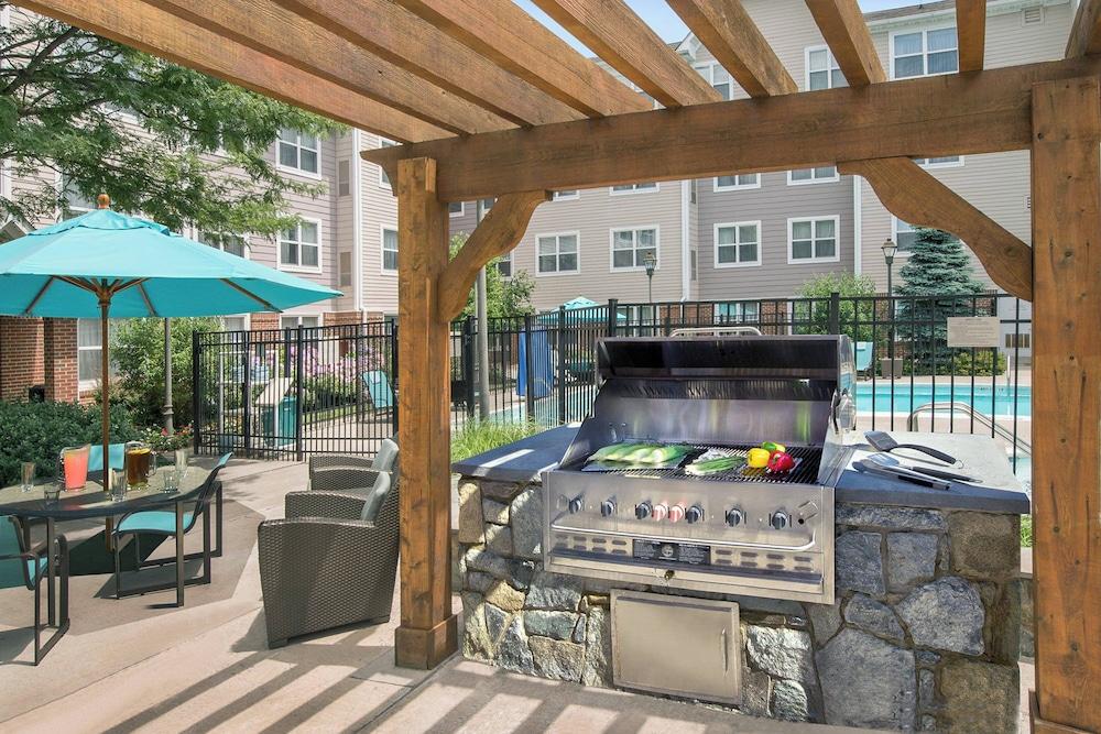 RESIDENCE INN FAIRFAX MERRIFIELD — 5