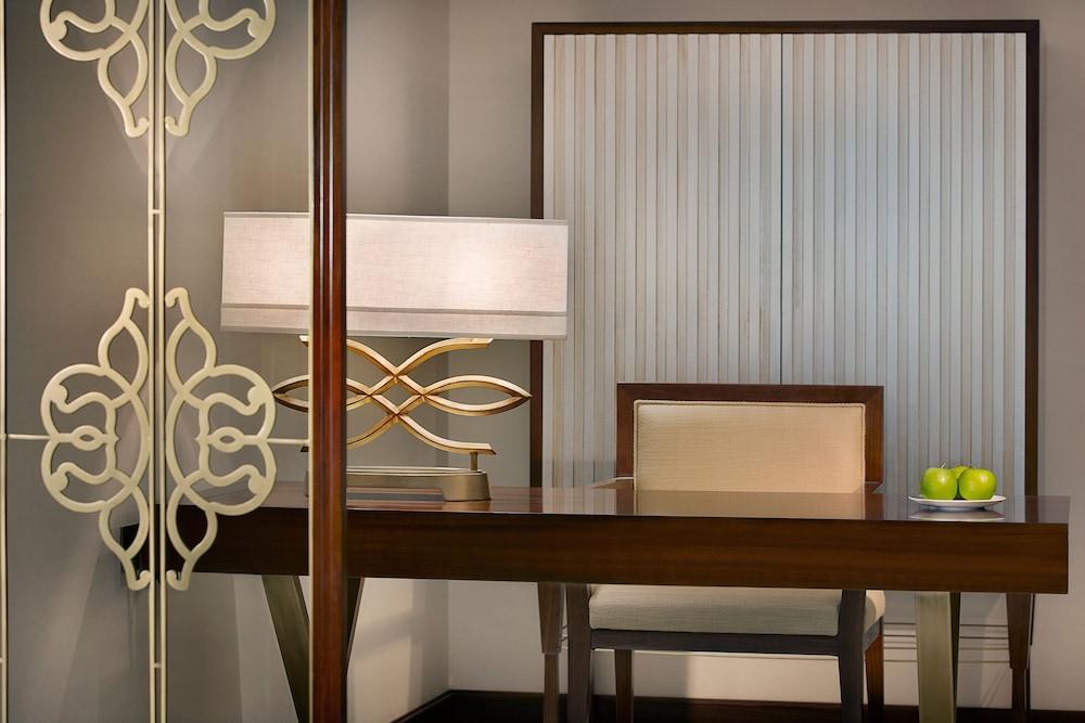 The Ritz-Carlton Dubai — 9