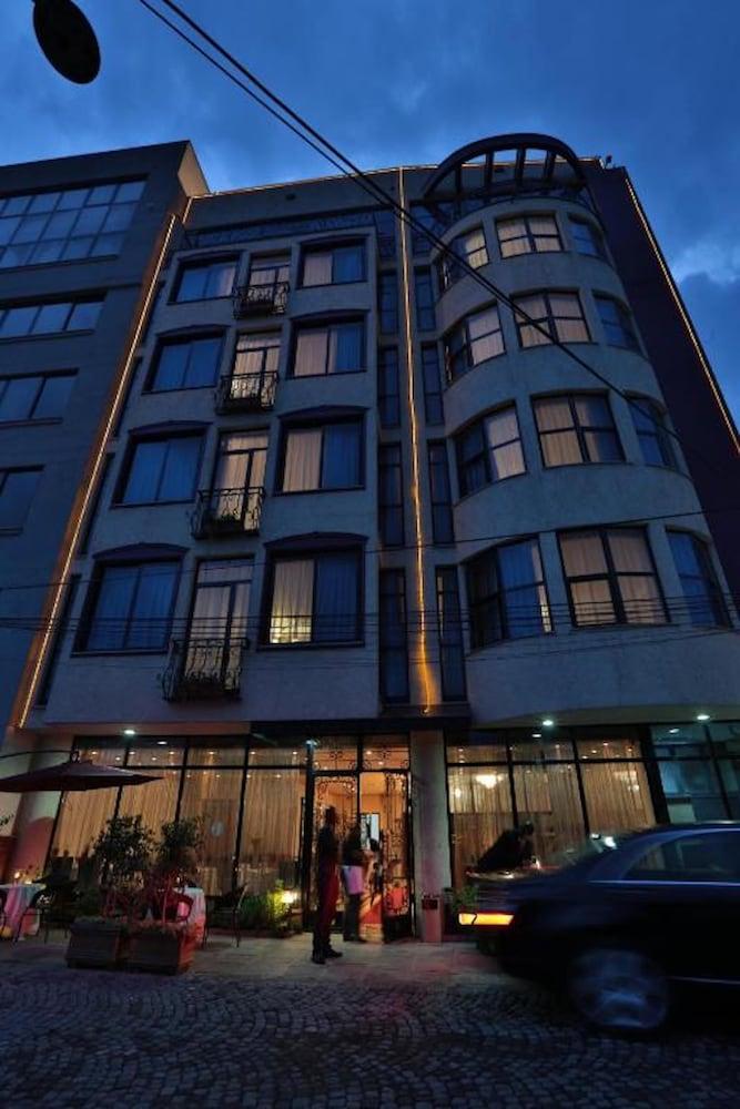 The Residence Suite Hotel — 1