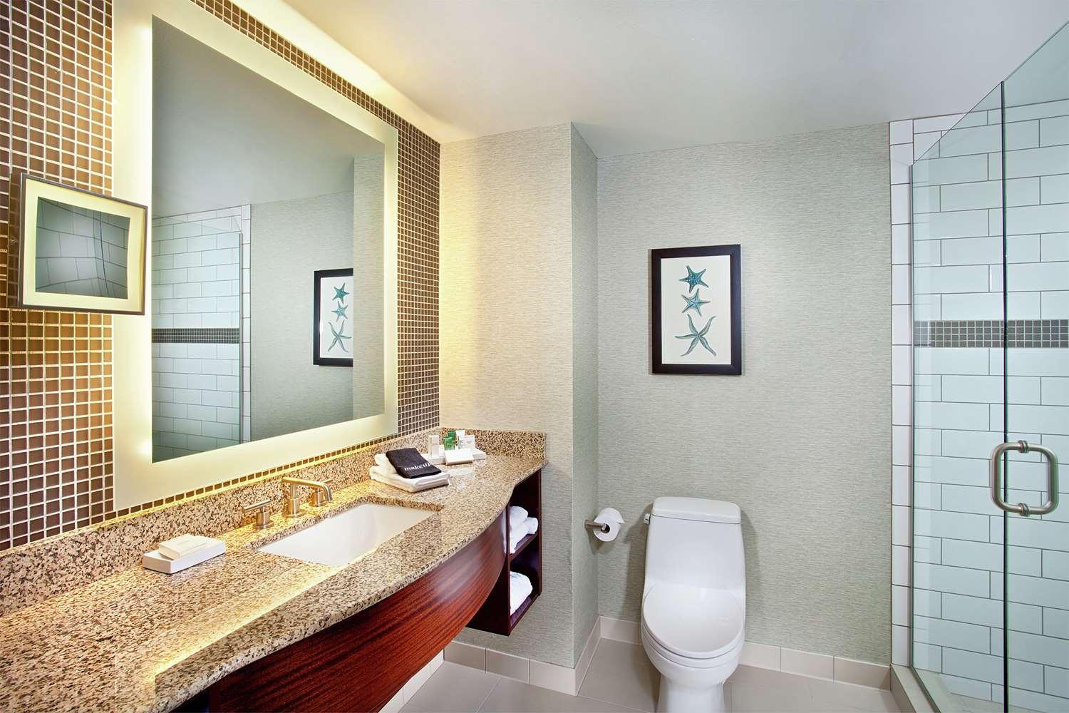 Cape Rey Carlsbad Beach, a Hilton Resort and Spa