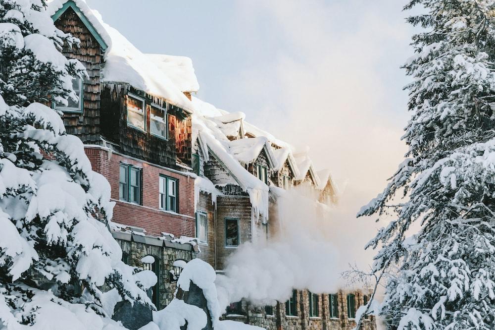 DEER LODGE — 4