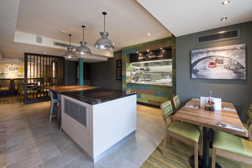 Premier Inn Newbury Town Centre South (A339) — 2