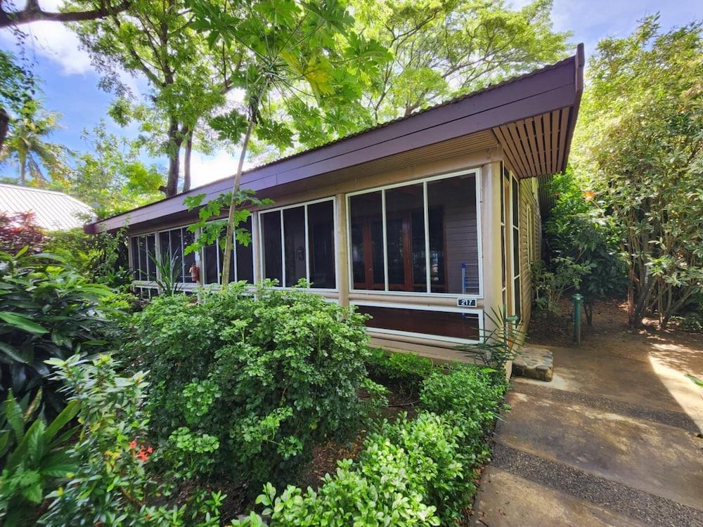 First Landing Beach Resort and Villas 1026578 — 5