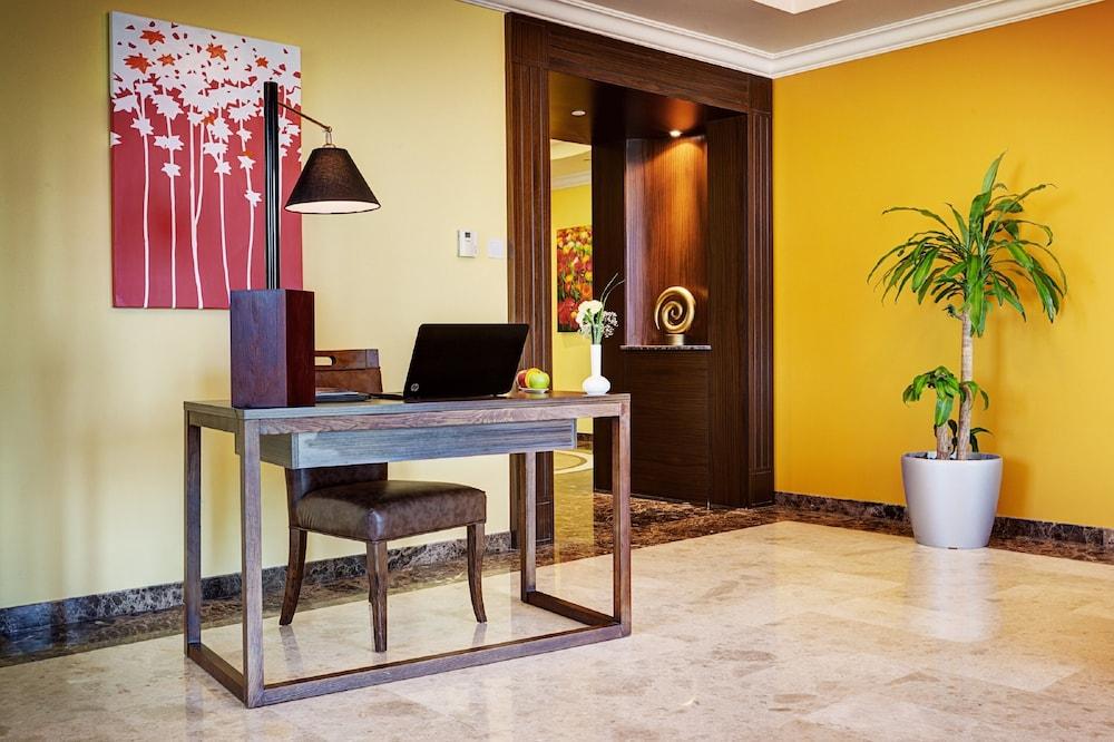 Abidos Hotel Apartments Dubailand — 8