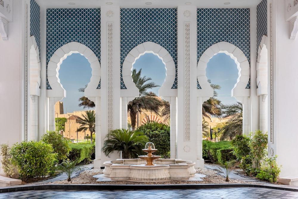 Oaks Ibn Battuta Gate Hotel Dubai — 4