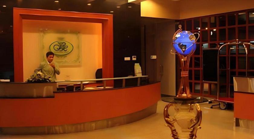 KIULAP PLAZA HOTEL — 8