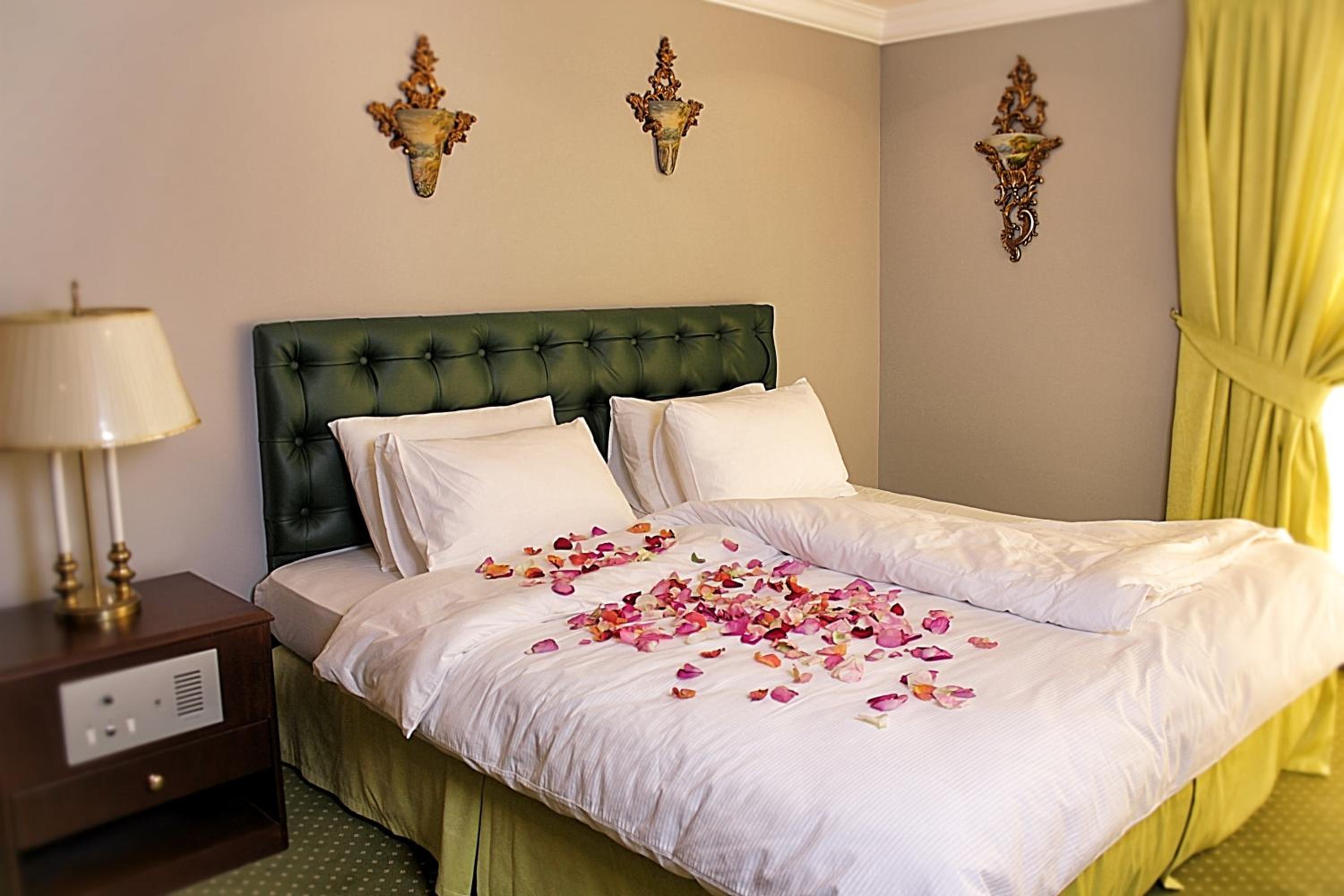 Carlton Tower Hotel — 6
