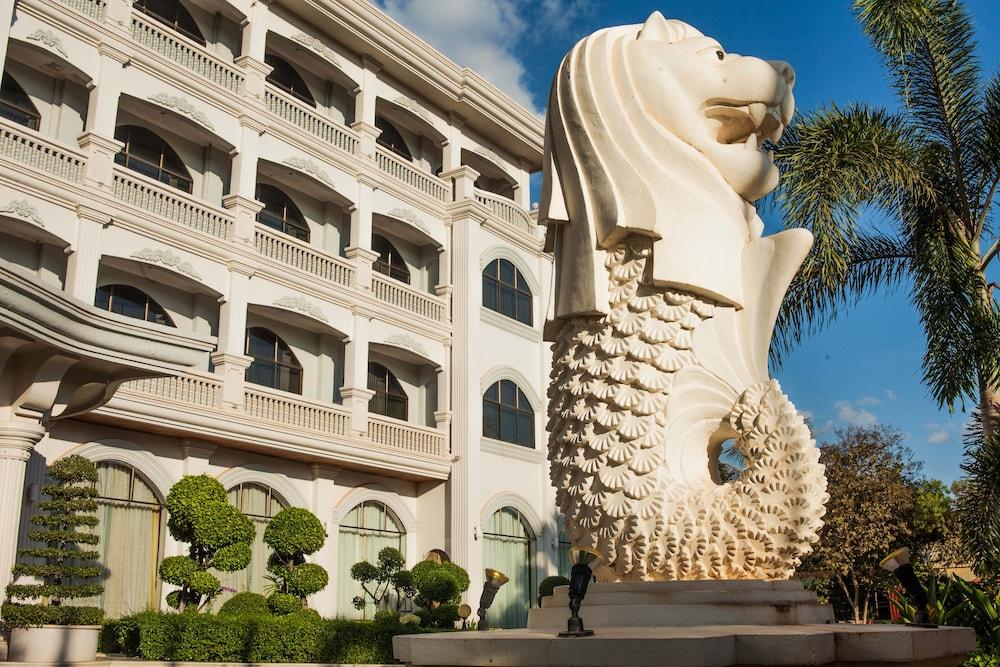 REE HOTEL 98558
