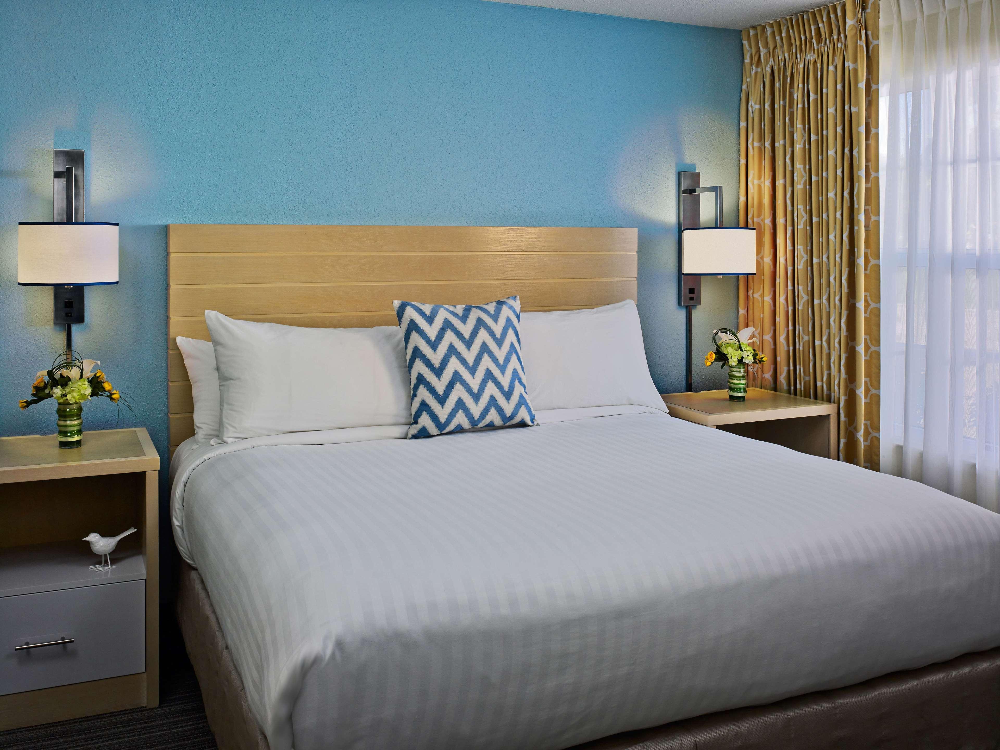 Sonesta ES Suites Ann Arbor — 7