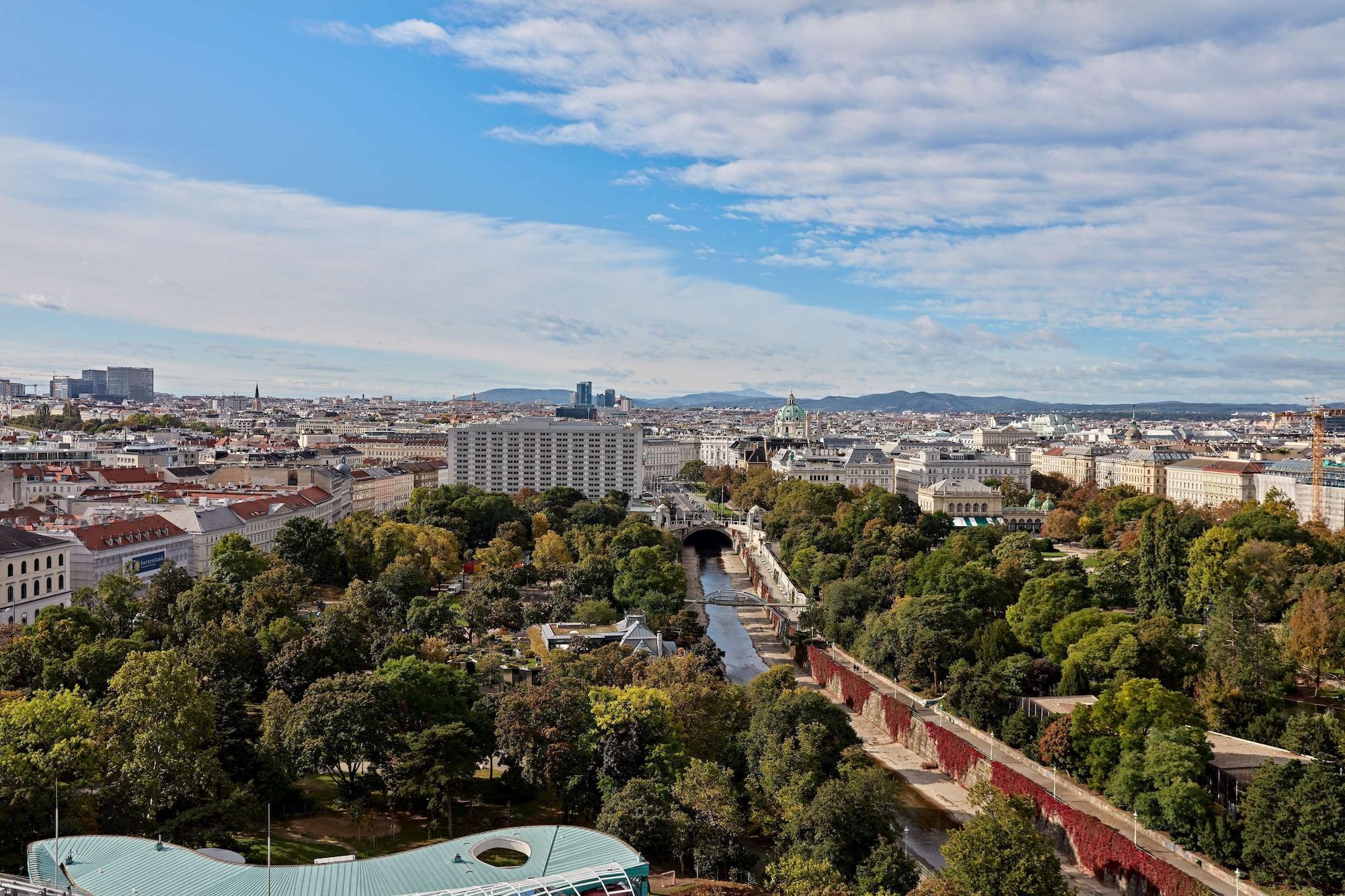 Hilton Vienna Park 2294 — 10