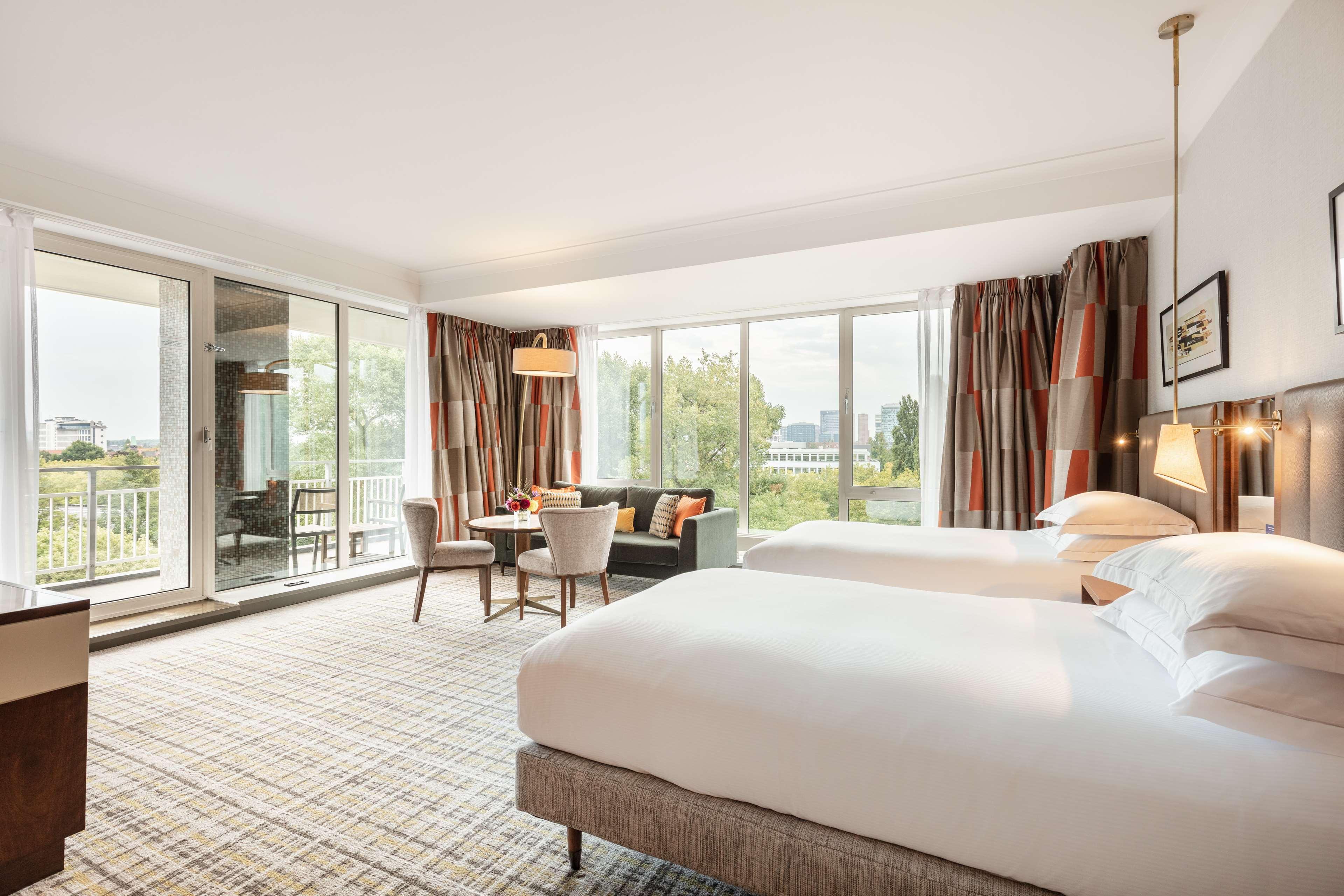 Hilton Amsterdam — 10
