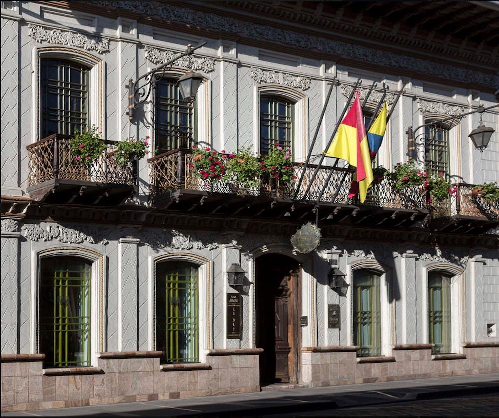 MANSION ALCAZAR — 6