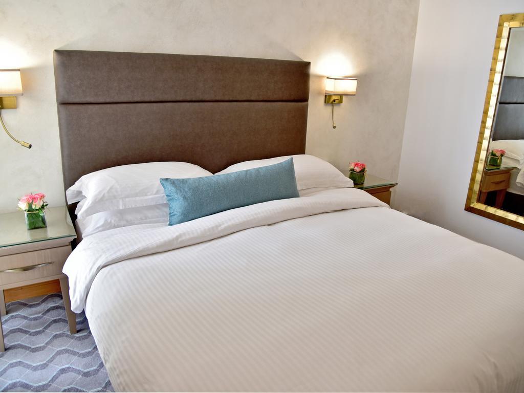 Gefinor Rotana Hotel Beirut — 10