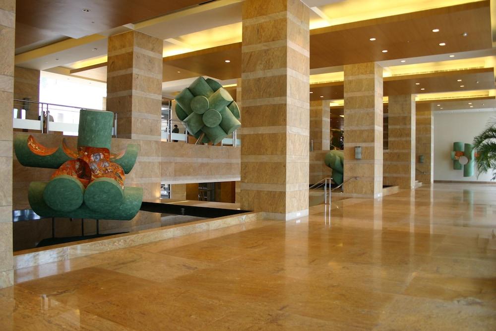 Grand Hyatt Mumbai Hotel and Residences — 6
