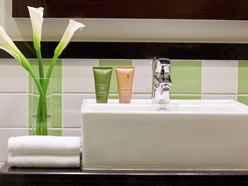Movenpick Hotel Apartments Al Mamzar — 10