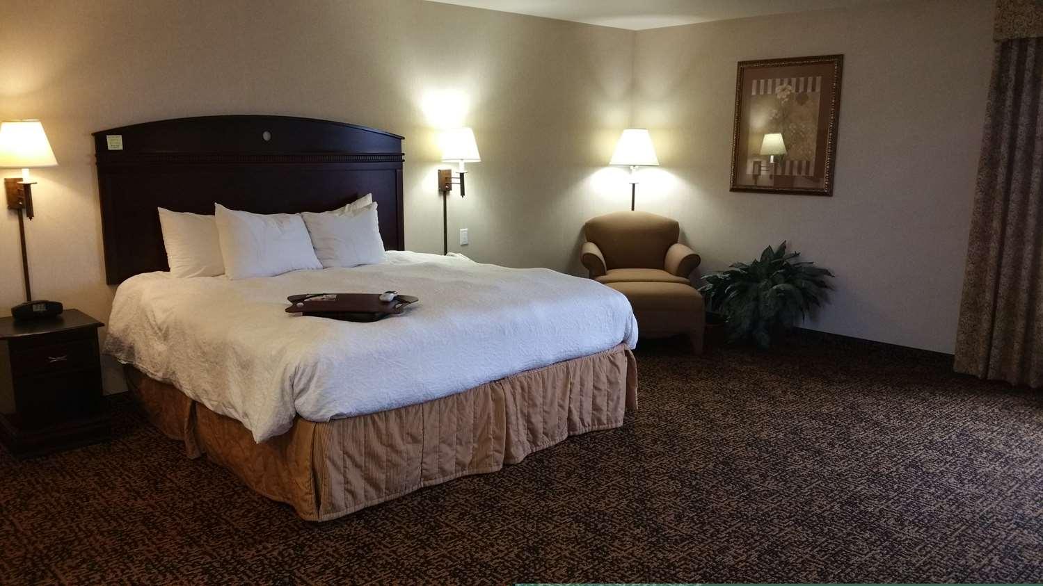 Hampton Inn & Suites Gallup — 9