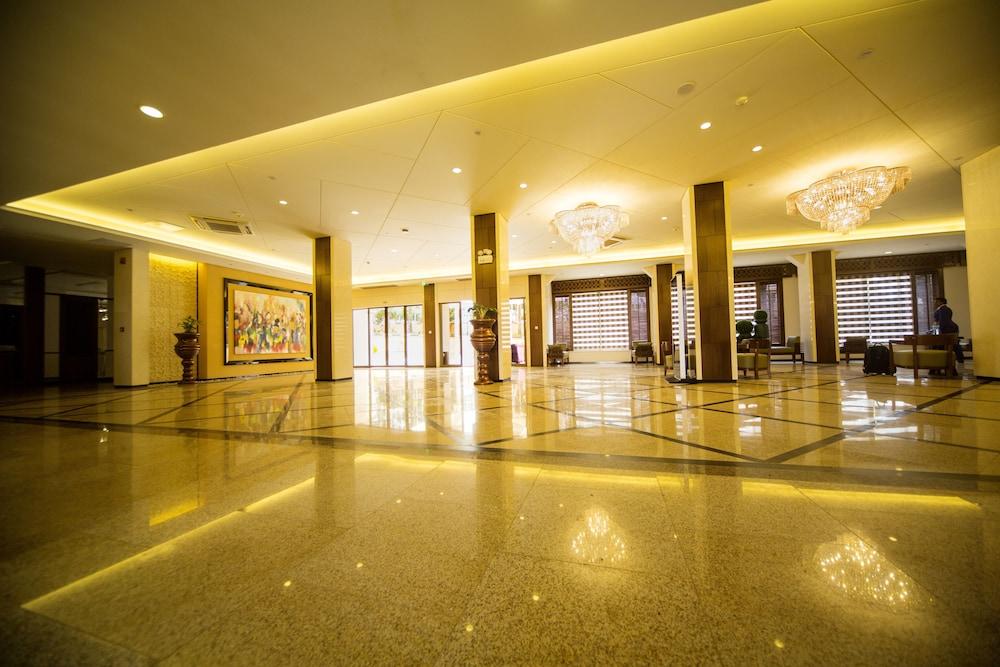 HOTEL AFRICANA — 3