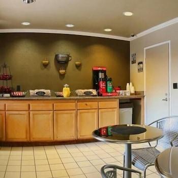 BridgePoint Inn Daly City — 8