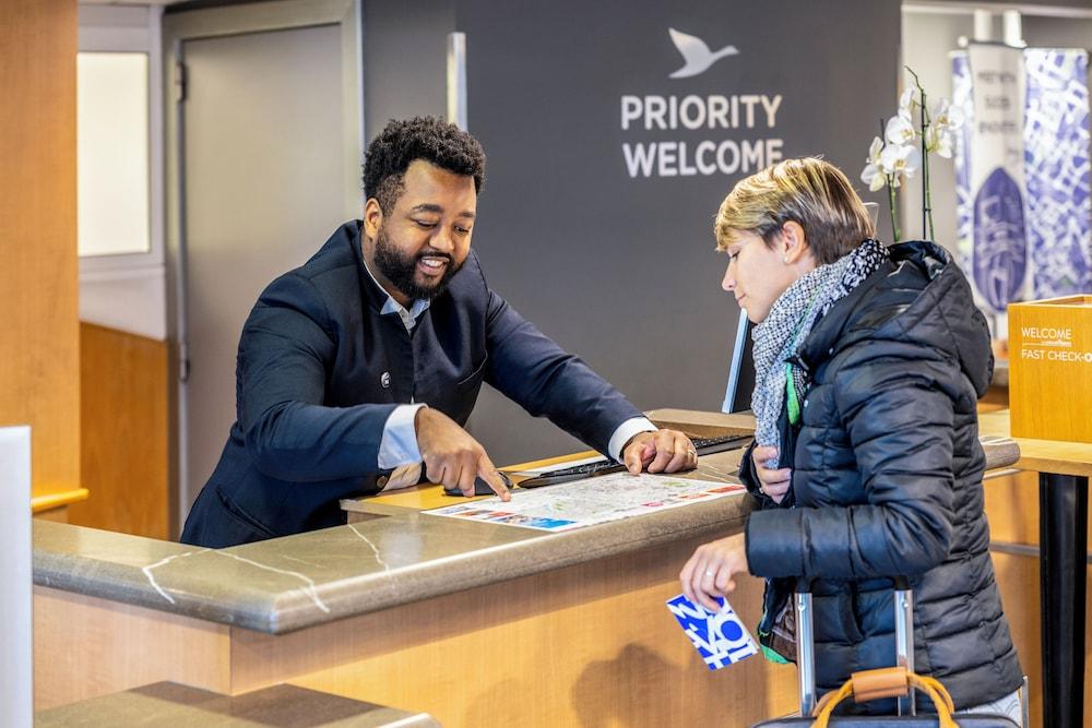 NOVOTEL BRUSSELS AIRPORT — 8