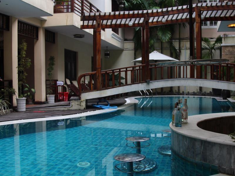 Long Life Riverside Hotel — 7
