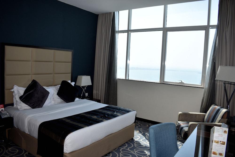 Ramada by Wyndham Abu Dhabi Corniche — 7