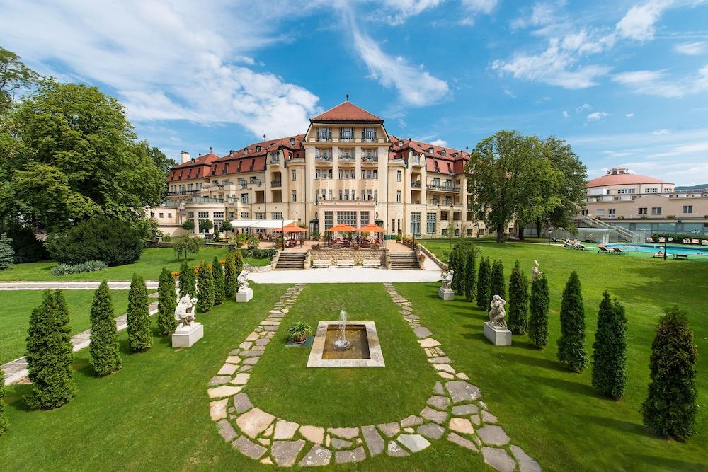 DANUBIUS HEALTH SPA RESORT THERMIA PALACE(formerly THERMIA PALACE HOTEL) — 10