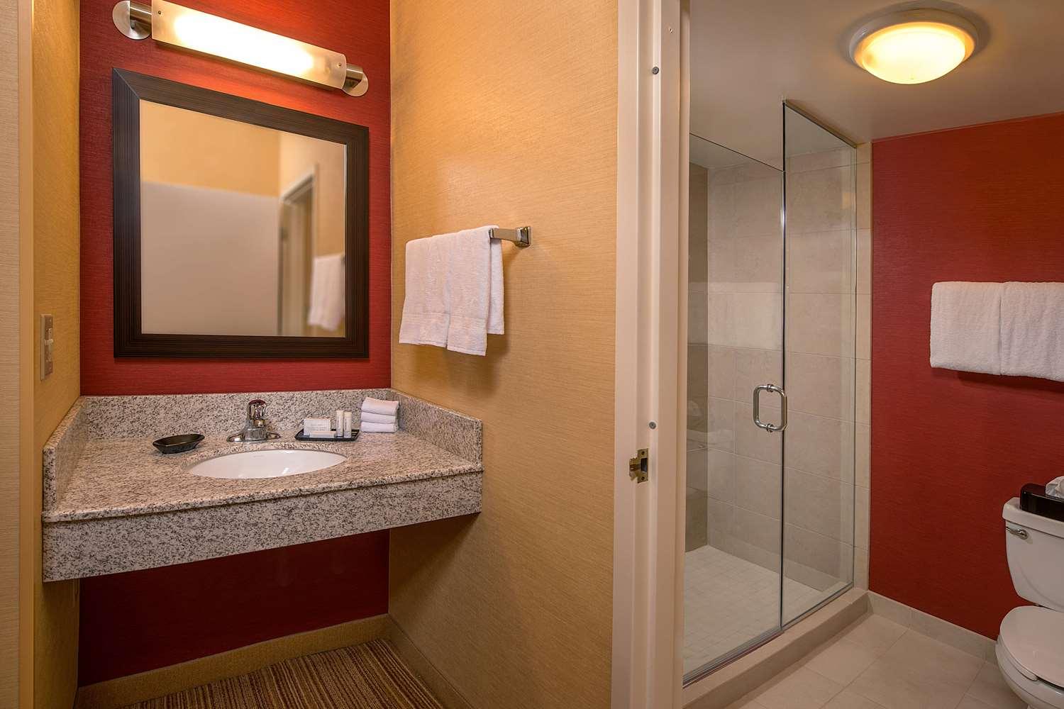 Sonesta Select Durham Research Triangle Park — 4