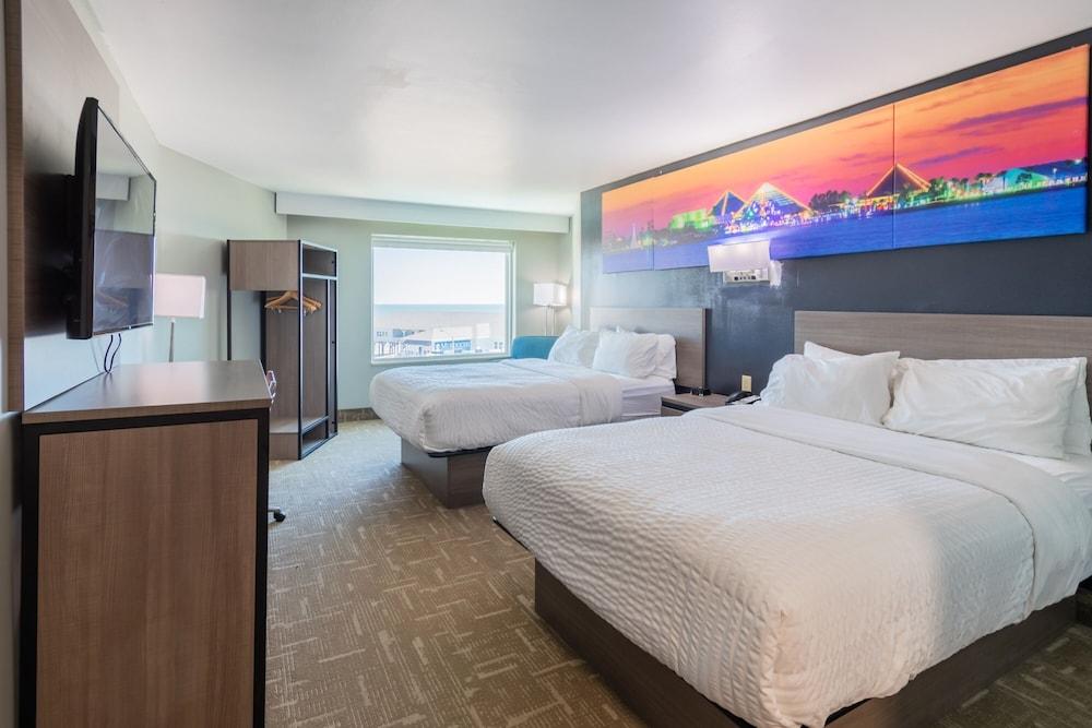Clarion Pointe Galveston Seawall — 8