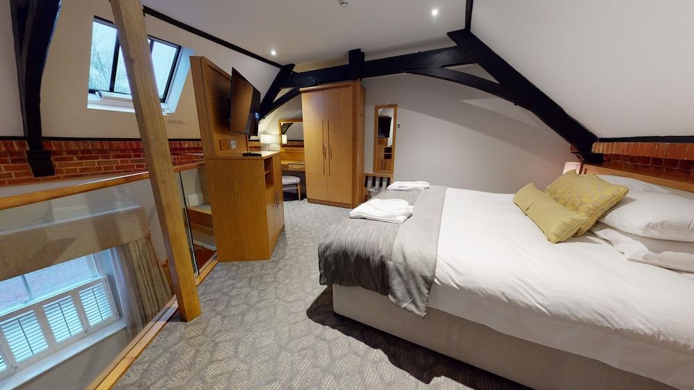 Oakley Hall — 9